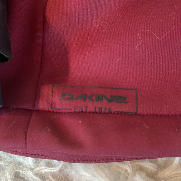 EUC DAKINE WOMEN’S medium jacket - part duck down! Camo and Burgundy - Picture 2 of 7